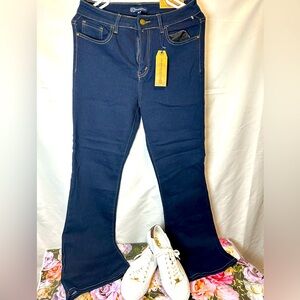 EliteStyle jeans de corte bootcut, Classic, elegant and always fashiona